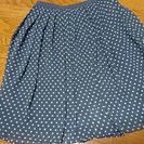 水玉模様のスカート