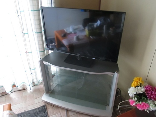 パナソニック32型液晶テレビ と テレビ台