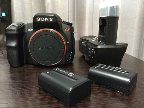 ソニー Sony α200 18ー55mm バッテリーグリップ付