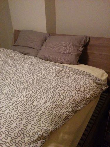 IKEA　クイーンサイズベッド