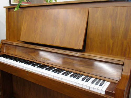 YAMAHA ヤマハ　W101　中古　優しい色合い　大きな譜面台