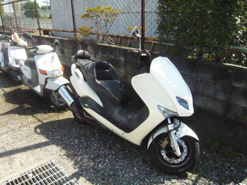 マジェスティ１２５ＦＩ　部品取り車