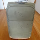 ＥＬＬＥ　スーツケース　2輪　ＴＳＡロック　ダイヤル式