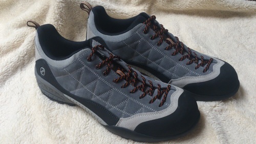 新品 スカルパ ゼン SCARPA ZEN EU44 未使用　トレッキング　ハイキングシューズ