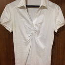 UNTITLED - 白のカットソー素材のシャツ