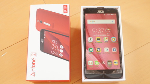 送料込み☆SIMフリー携帯　zenfone2 （2GB）レッド