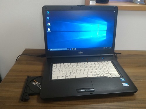 (お取引中)高速ﾃﾞｭｱﾙｺｱ搭載 Windows10ﾉｰﾄ C2D/ﾒﾓﾘ2G/HDD160G/DVD-ROM/Libre Office [富士通 Lifebook A540/C]