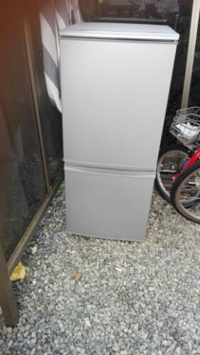 2011年式シャープ冷蔵庫