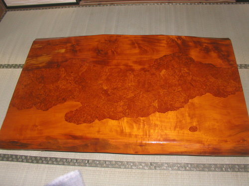 木製の座卓