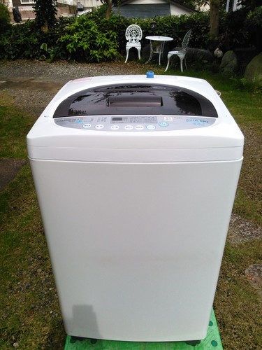 洗濯機　2011年　４、６Kg　　幅５６　奥行５５　高さ９５　（配送可能）