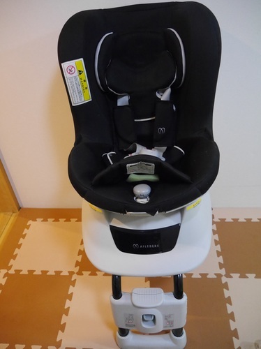 【再々値下げ！】☆お勧め☆ エールべべ クルットNT ワイズ マニッシュブラック ALB820 チャイルドシート