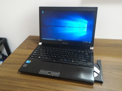 (お取引中)Core-i3搭載 高性能WIndows10ﾉｰﾄ　i3/ﾒﾓﾘ2G/HDD250GB/無線/DVD-RW/Libre Office [東芝 Dynabook R731]