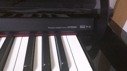 電子ピアノ
