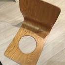 天童木工の成形合板の座椅子