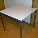 【お問い合わせ中】ダイニングテーブル（IKEA MELLA W7...