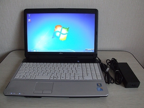 Fujitsu LIFEBOOK A530/BX ノートパソコン