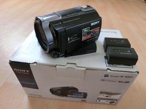 ビデオカメラSONY HDR-CX720V