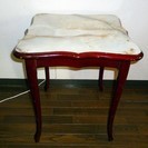 イタリア製　猫脚のサイドテーブル
