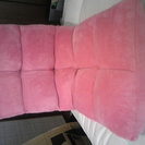ピンクの小型座椅子