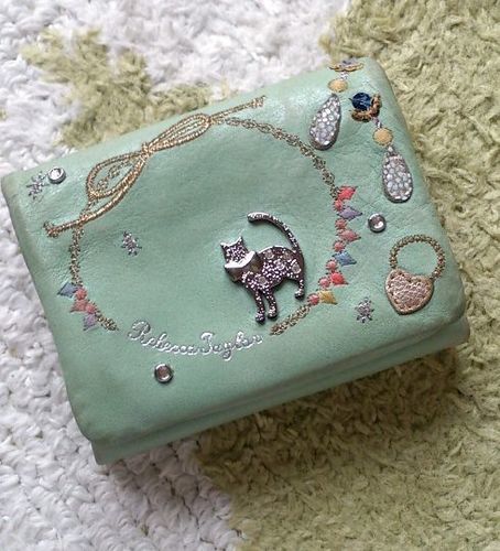 レベッカテイラー ねこモチーフ3つ折り財布 Rebecca Taylor 猫 Kiha40 三郷中央の小物 財布 の中古 古着あげます 譲ります ジモティーで不用品の処分
