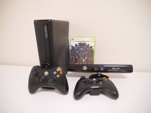Xbox360 +Kinect(キネクト)【ワイヤレスコントローラ×2】