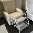 ネイルサロンにて一年使用したチェアとデスク。美品