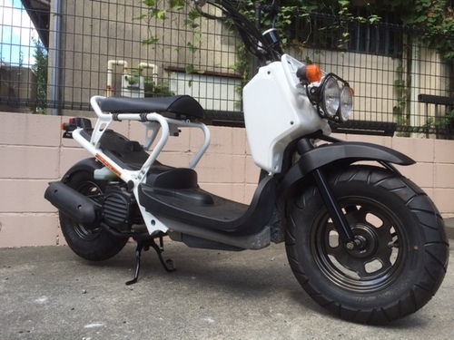 ￥98000　ホンダ　ZOOMERズーマー　白　新品部品多数　かっこいいです。　鹿児島市