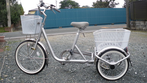 三輪自転車　殆ど未使用です。