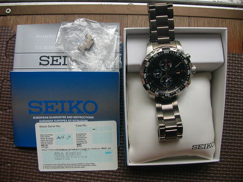 SEIKO 海外向け　セイコーソーラーダイバーズ腕時計ブラック＆ゴールド