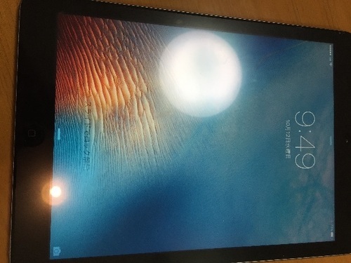 美品！iPad AIR 32ギガ Wi-Fi Cellular au シックでスタイリッシュなブラック！
