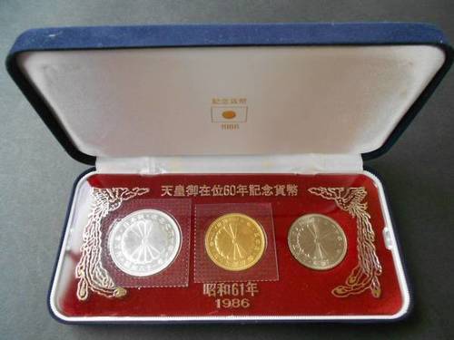 天皇御在位６０年記念１０万円金貨セット　　金貨　　天皇