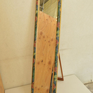  花柄・木枠のスタンドミラー 鏡 額縁風フレーム 自立タイプ