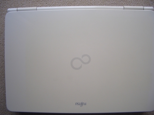 ノートパソコン　LIFEBOOK　AH30/D