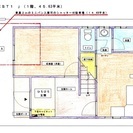 駅近・徒歩2分の戸建賃貸。倉庫としても使用できる電動シャッター付の駐車場（車高2ⅿの車も入庫可）付属です。浴室は追焚・浴室乾燥暖房機付き、天井照明は殆どが省エネなLED照明、リビングにはエアコン1台付いてます。 − 兵庫県