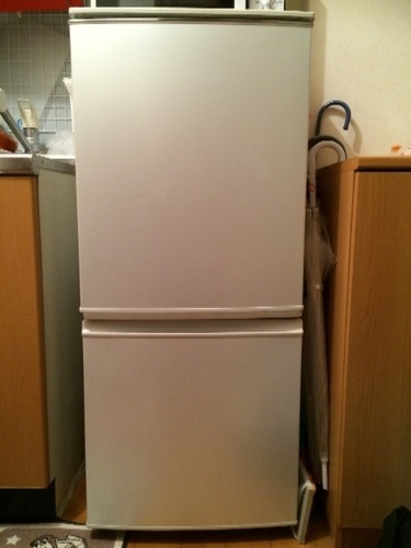 SHARP冷蔵庫137L 2011年製
