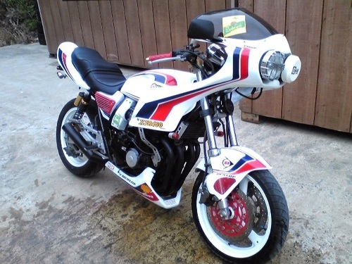 ヤマハ XJR400