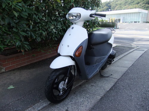 スズキ　レッツ4　中古実動車　オイル交換済み　タイヤ前後新品交換　バッテリー新品交換　　書類有り