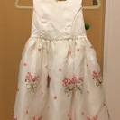 子供服 サイズ　3-4　白　ワンピースドレス 