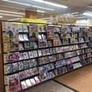 【未経験者歓迎】 ビデオインアメリカ須磨店　DVD・CD・コミック・トレカのレンタル・販売スタッフの募集！！ - 販売