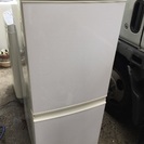 2012年  シャープ  137L  冷凍冷蔵庫  売ります
