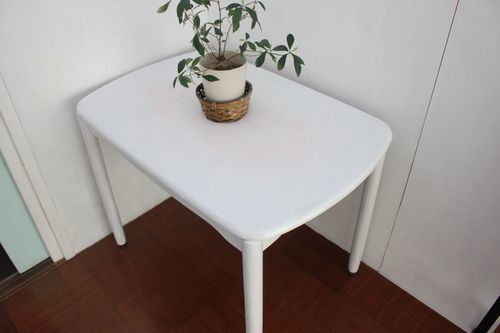 ペンキで塗った白いテーブル Nonroof 富田のテーブル コーヒーテーブル の中古あげます 譲ります ジモティーで不用品の処分