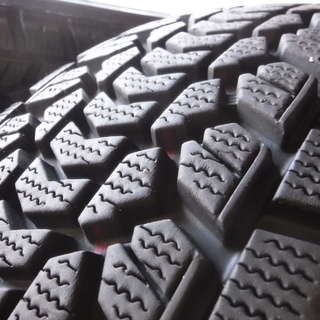 DUNLOP GranTrek スタッドレスタイヤ＆ホイール４本【中古】