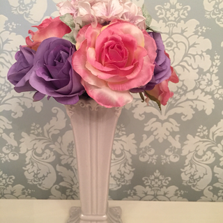 白い花瓶 & 造花のブーケ（セット）