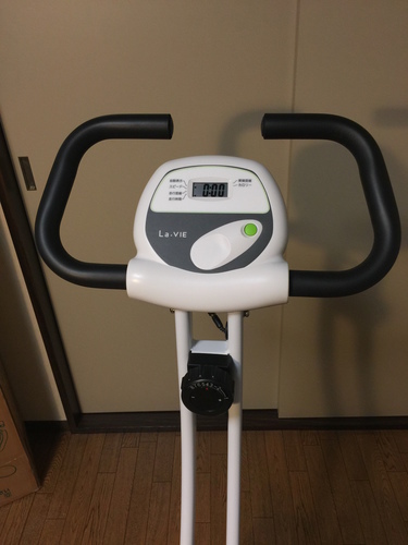 エアロバイク　la.VIE Amazon.co.jp: La-VIE(ラヴィ) 折りたたみ式クロスバイクneo 背もたれ