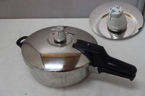 アサヒ0活力鍋 3L　中古  取っ手など使用感がありますが、鍋・蓋本体は割ときれいなほうです。