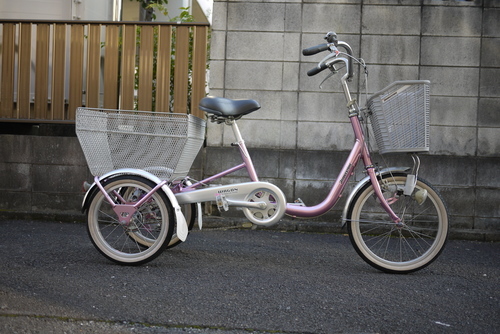 ブリジストン　大人用三輪車（ピンク）　シングルギア