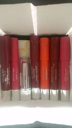 新品、未使用レブロンリップ、口紅など計７点をセットにして激安の7,000円でお譲りします❗