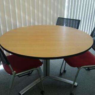 オフィス　ミーティングテーブル（椅子３脚付き）