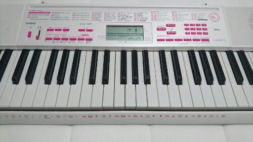 CASIO 光る電子キーボード