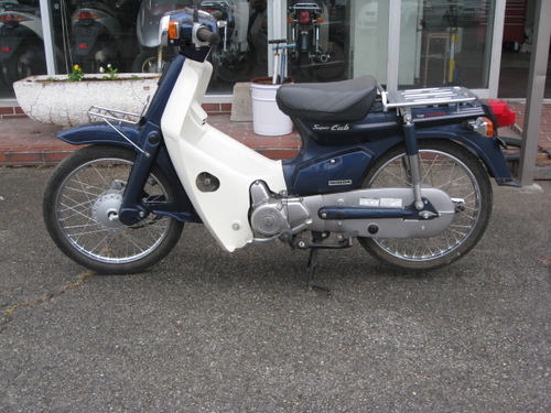 ホンダ　スーパカブ５０　カスタムセル付き